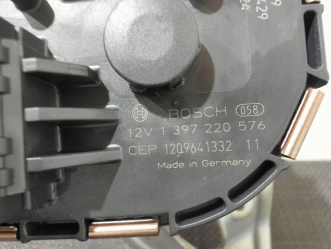 Image Moteur essuie glace avant gauche - PEUGEOT 5008 1