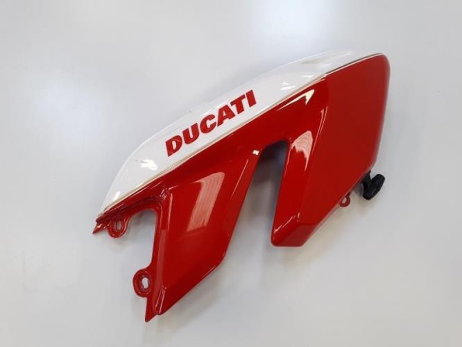 Image Flanc avant droit - DUCATI HM1100