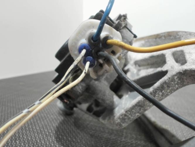 Image Moteur essuie glace avant - TOYOTA YARIS 2