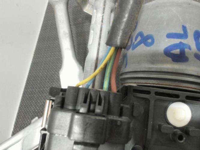 Image Moteur essuie glace avant gauche - PEUGEOT 3008 1