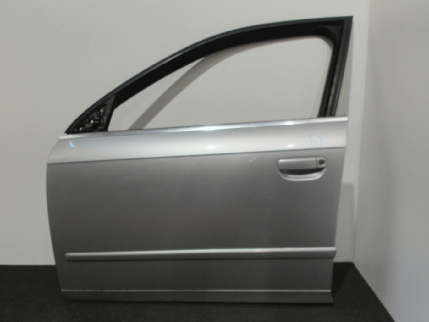 Porte avant gauche AUDI A4 2 PHASE 1 Diesel - 1