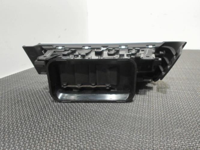 Image Aerateur tableau de bord avant gauche - RENAULT CLIO 5