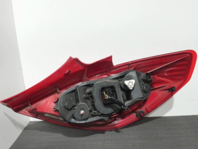 Image Feu arriere principal gauche (feux) - OPEL CORSA D
