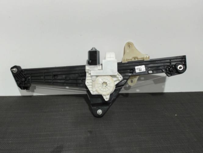 Image Leve vitre electrique avant droit - RENAULT CLIO 5