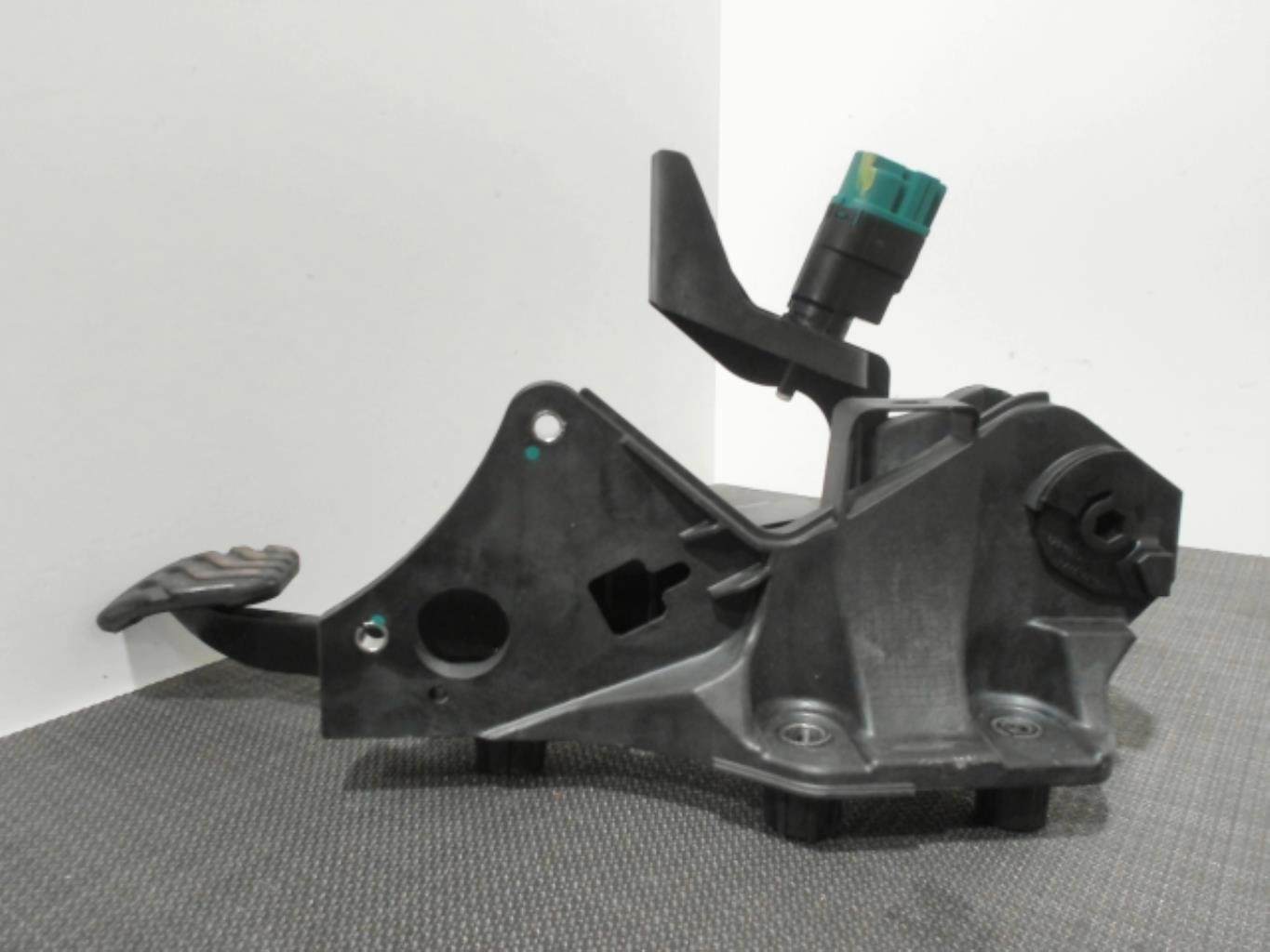 Pedale de frein RENAULT CLIO 5 Essence - 1