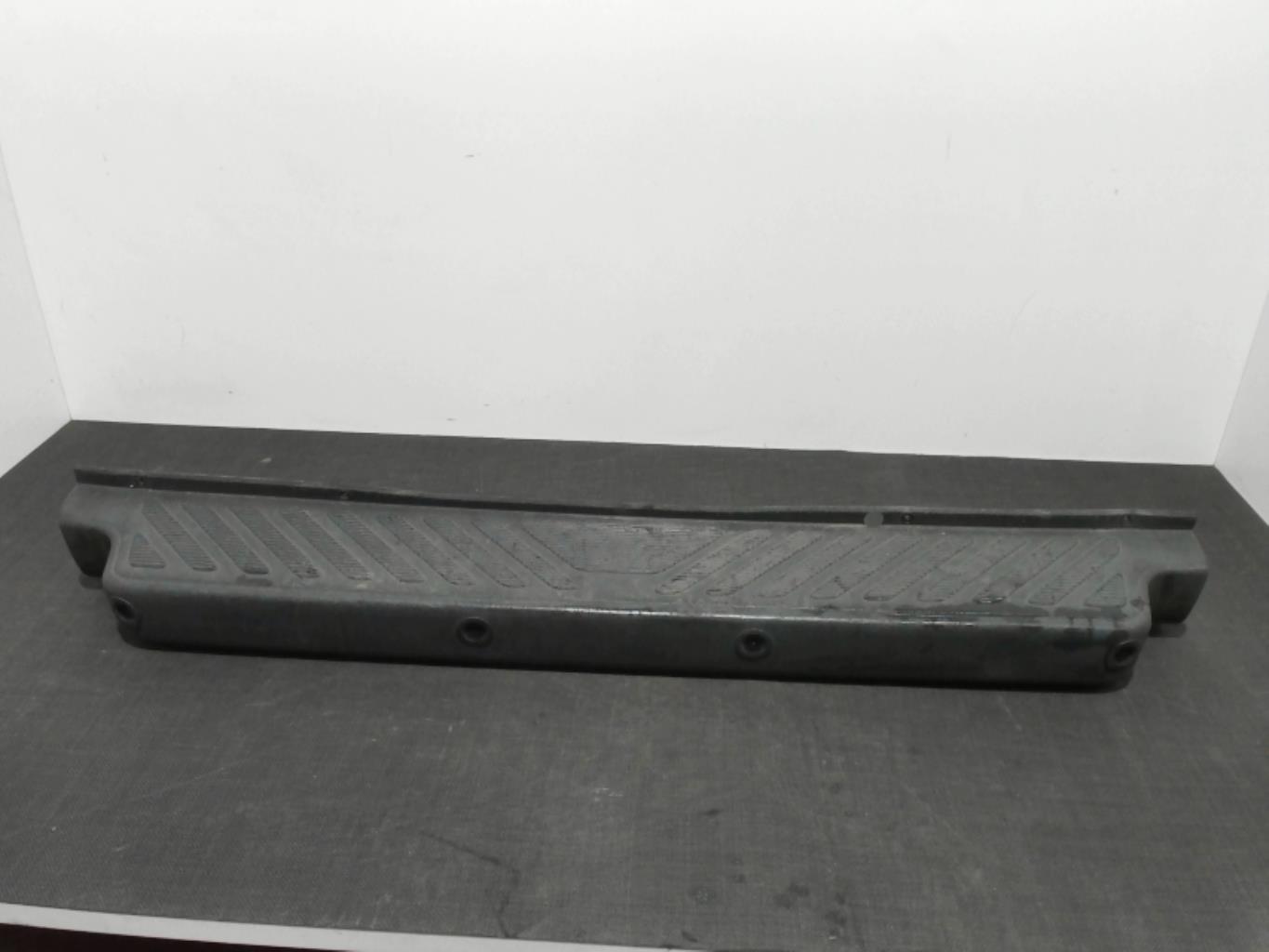 Pare chocs centrale arriere (utilitaire) FORD TRANSIT 4 Diesel - 1