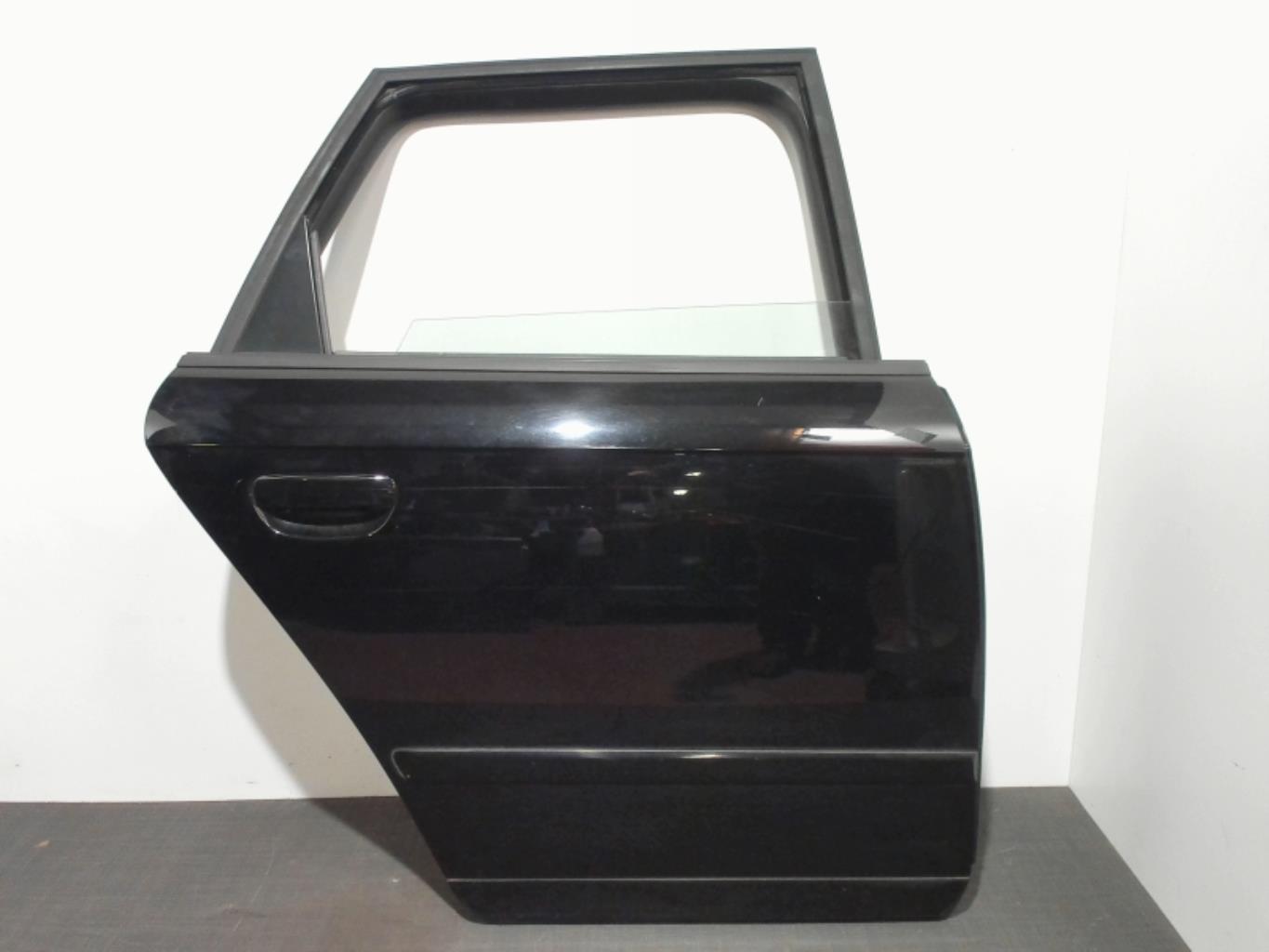 Porte arriere droit AUDI A4 2 AVANT PHASE 2 BREAK Diesel - 1