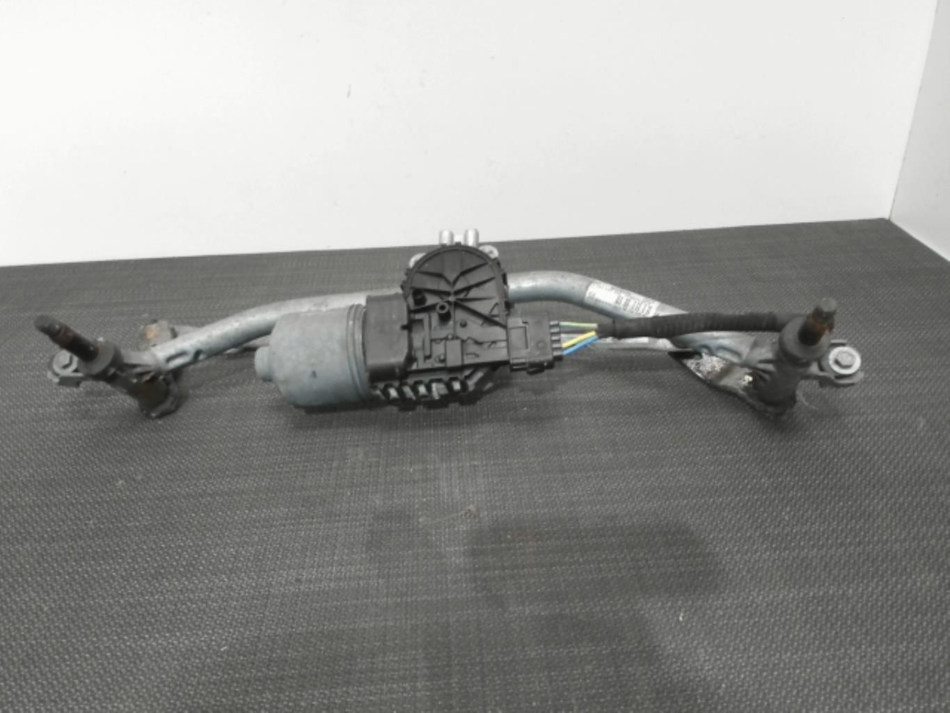 Image Moteur essuie glace avant - PEUGEOT 208 1