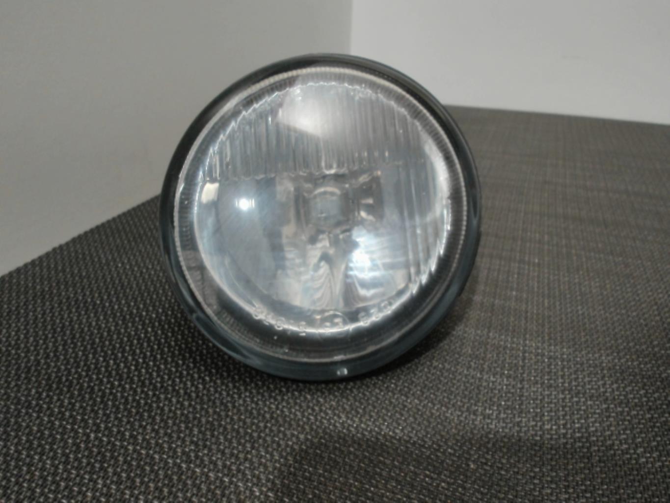 Image Anti brouillard droit (feux) - RENAULT CLIO 2