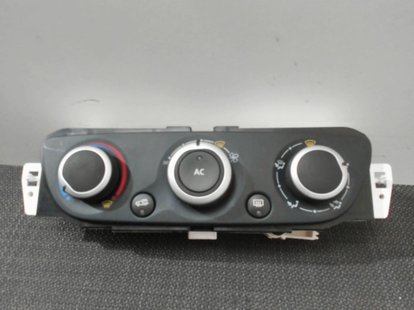 Commande chauffage RENAULT MEGANE 3 PHASE 1  - 1