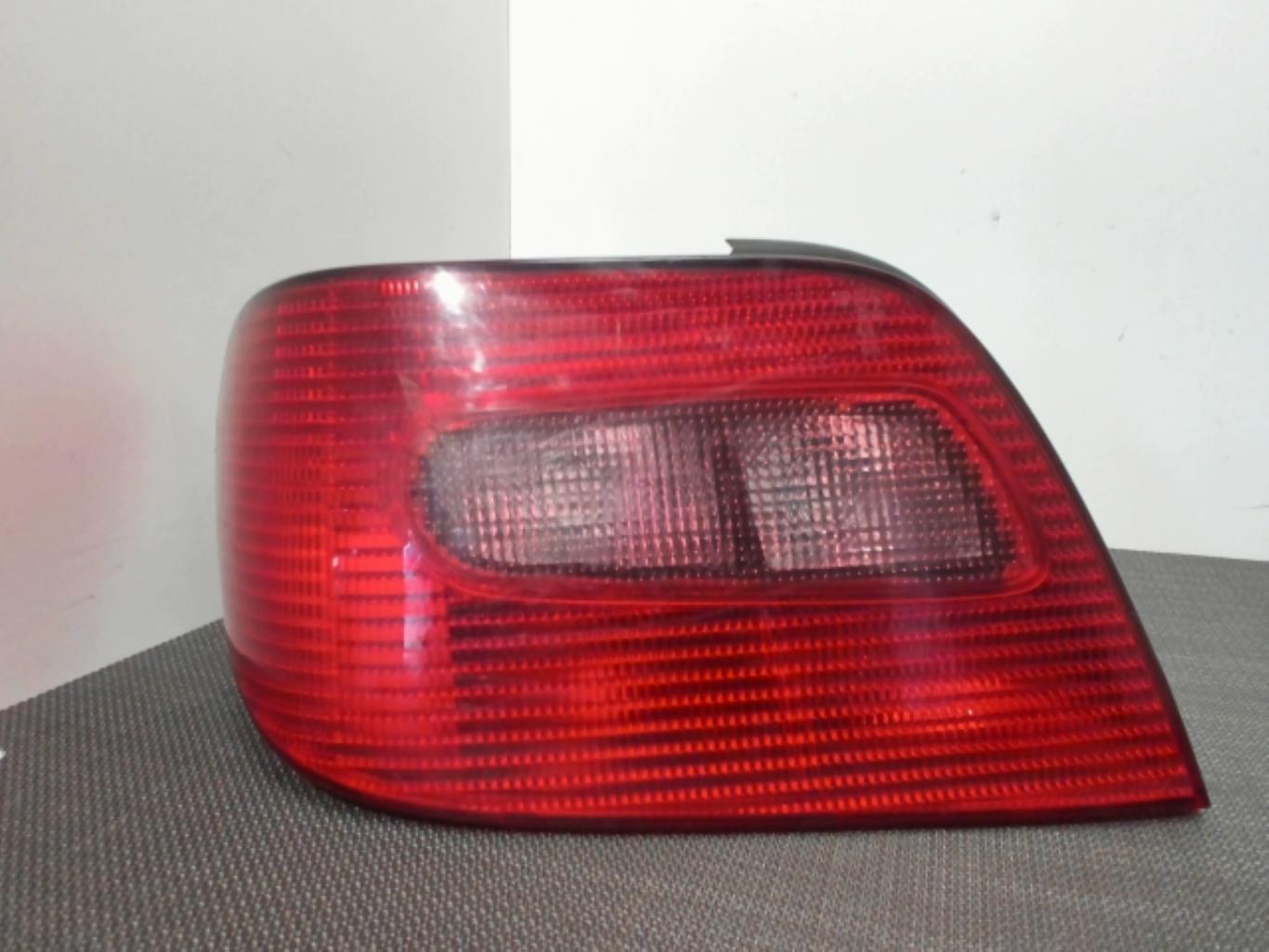 Image Feu arriere principal gauche (feux) - CITROEN XSARA