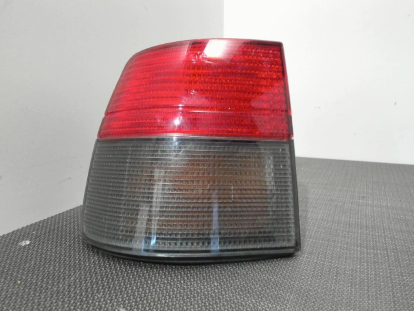 Image Feu arriere principal gauche (feux) - SEAT TOLEDO 3