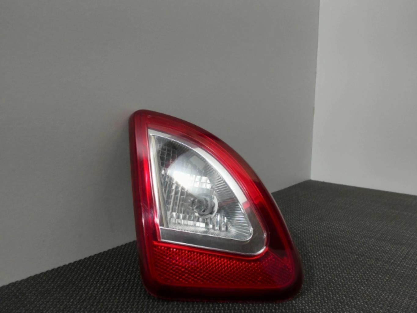 Feu arriere secondaire gauche (feux) RENAULT TWINGO 2 PHASE 2 Essence - 1