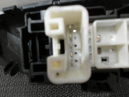 Image Interrupteur de leve vitre avant droit - CITROEN C1 2