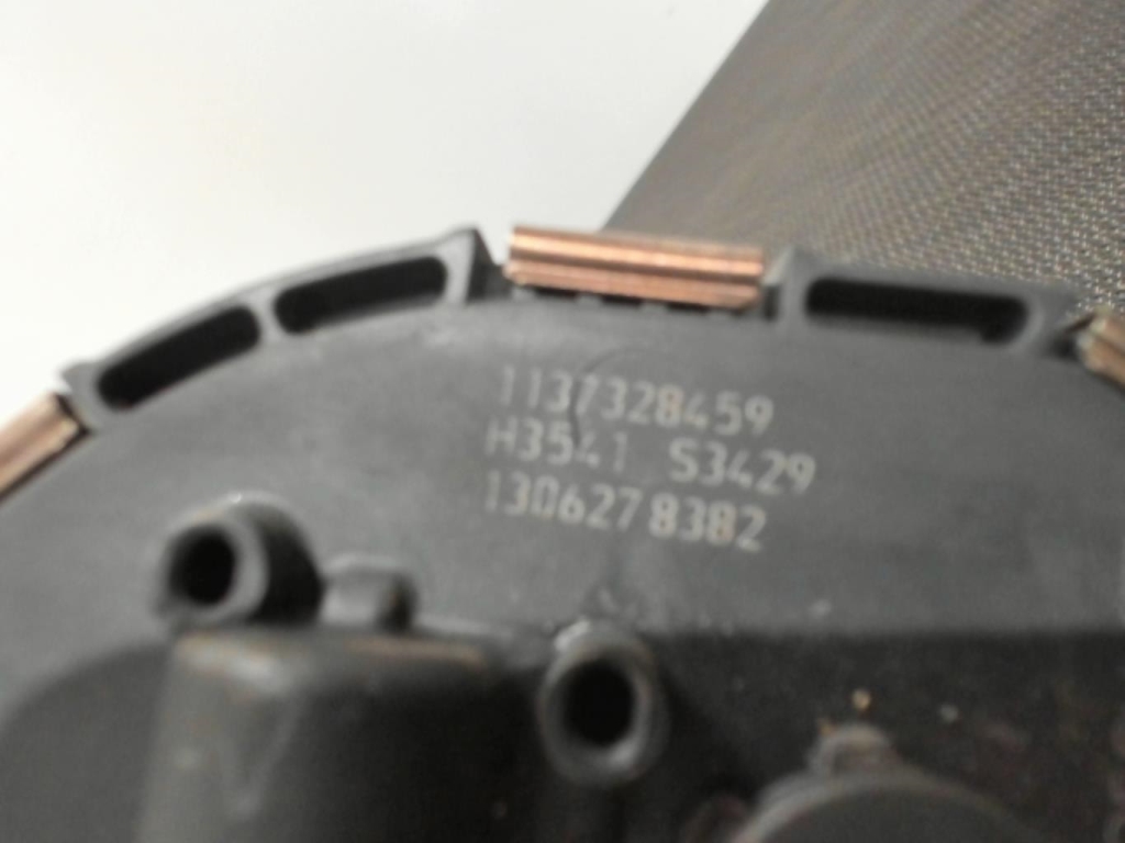 Image Moteur essuie glace avant droit - PEUGEOT 5008 1