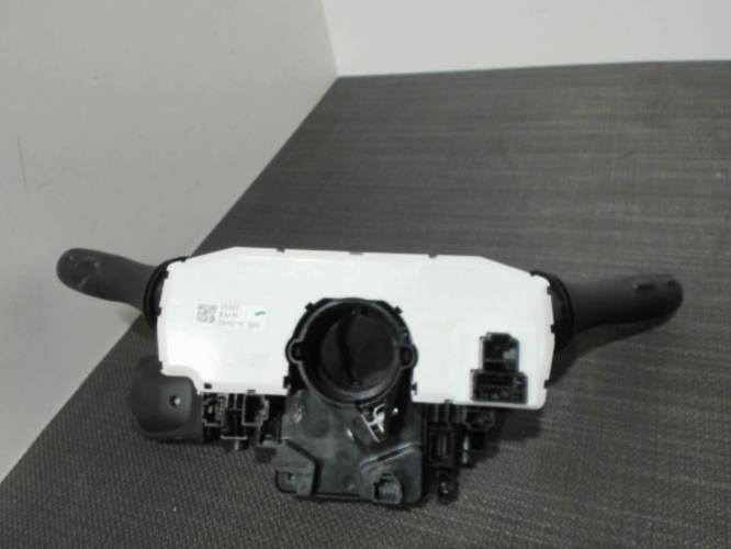 Image Com (Bloc Contacteur Tournant+Commodo Essuie Glace+Commodo Phare) - RENAULT KADJAR