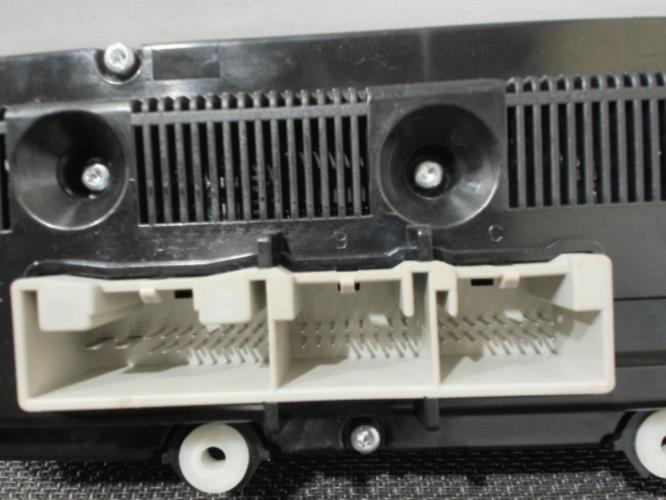 Image Commande chauffage - VOLKSWAGEN GOLF 5