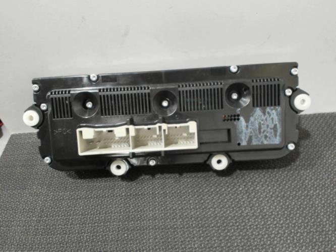 Image Commande chauffage - VOLKSWAGEN GOLF 5