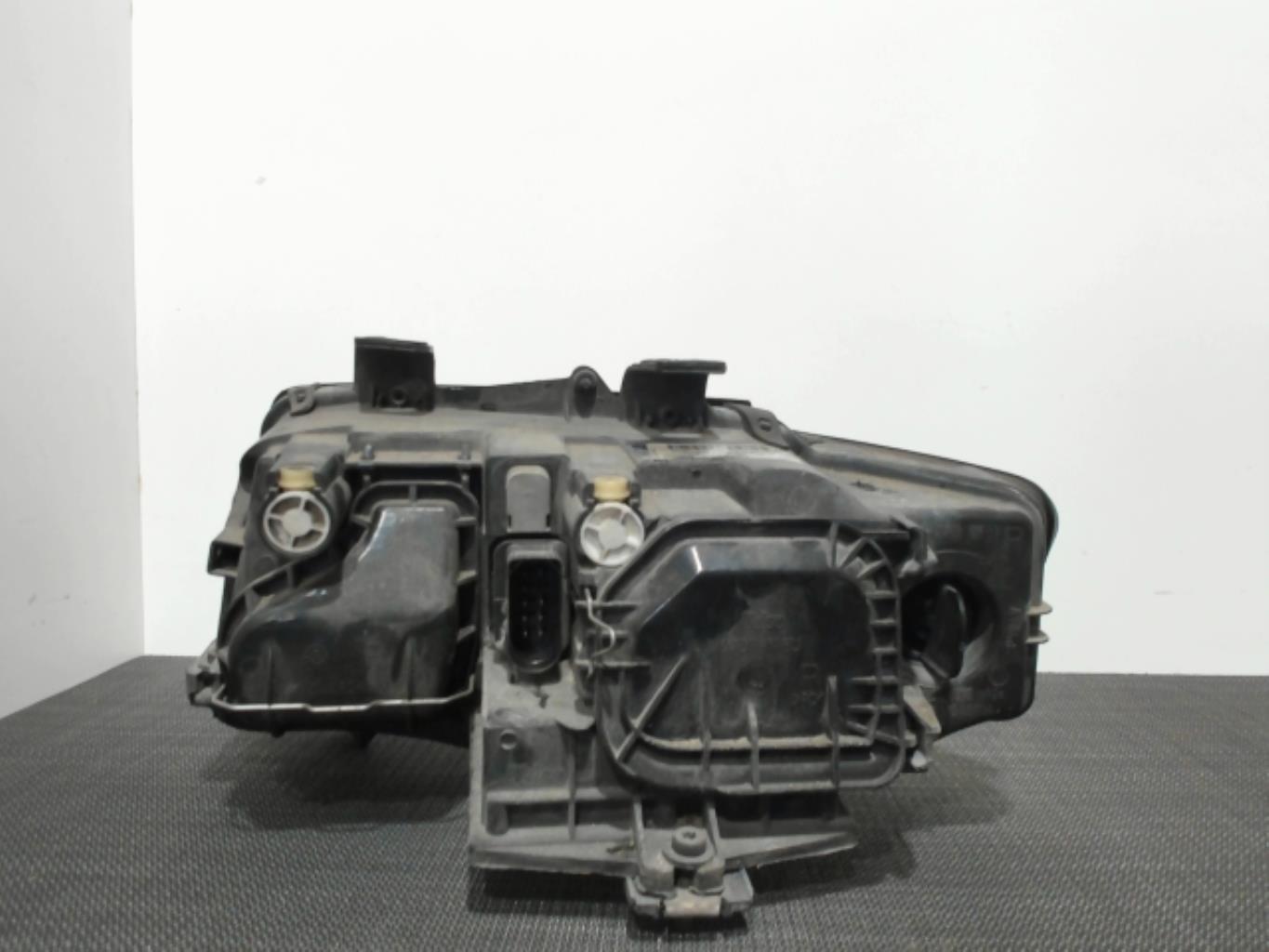Optique avant principal droit (feux)(phare) AUDI A4 2 PHASE 1 Diesel - 1
