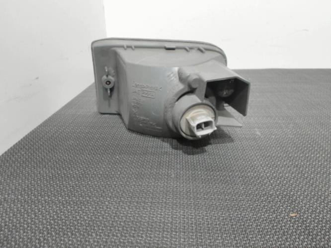 Image Optique avant secondaire droit (feux)(clignotant) - TOYOTA RAV4 4