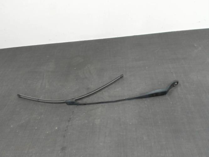 Image Bras essuie glace avant gauche - PEUGEOT 208 1