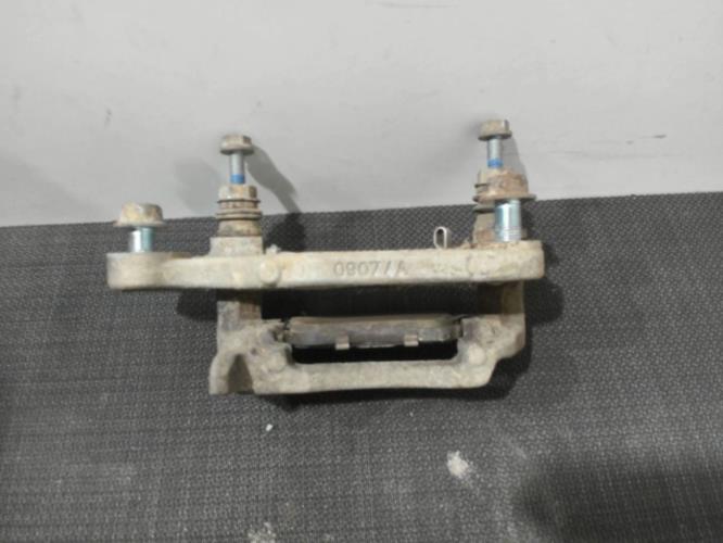 Image Support etrier frein (chape) arriere droit - RENAULT KADJAR