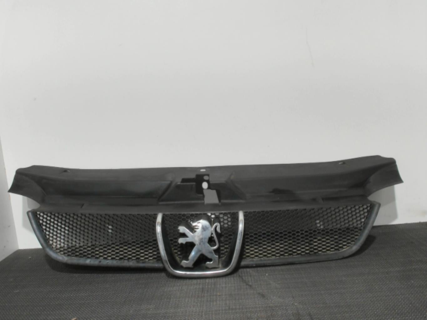 Calandre PEUGEOT 406 PHASE 1 Diesel - 1