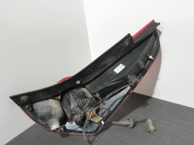 Image Feu arriere principal gauche (feux) - OPEL AGILA B