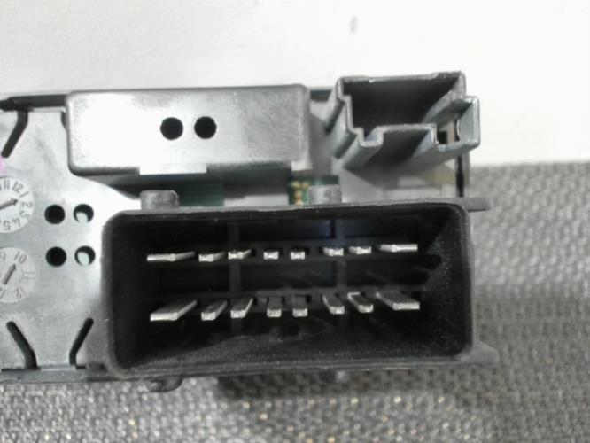 Image Interrupteur de leve vitre avant gauche - CITROEN C3 2