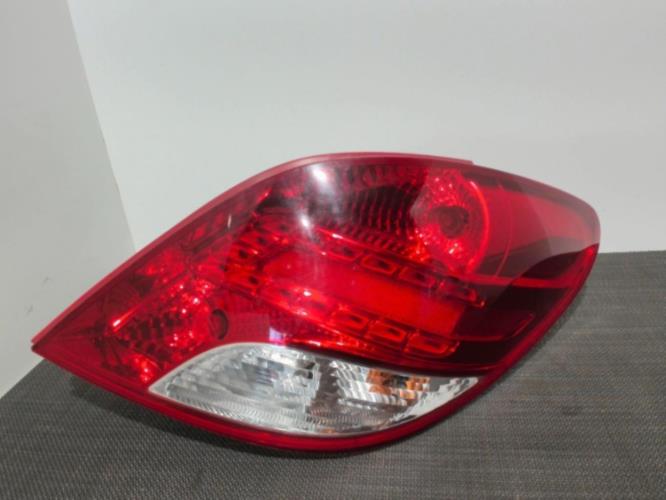 Image Feu arriere principal droit (feux) - PEUGEOT 207