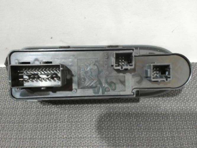 Image Interrupteur de leve vitre avant gauche - CITROEN C5 2
