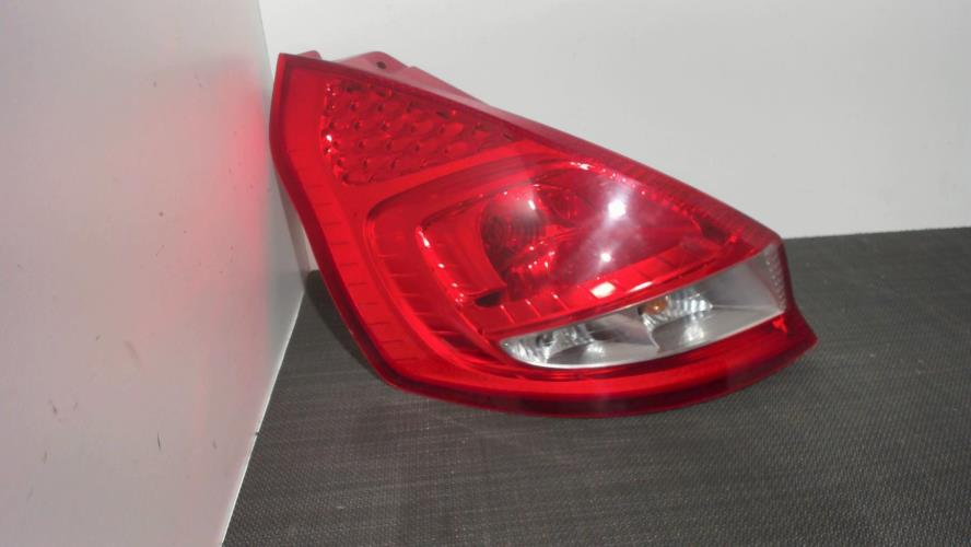 Image Feu arriere principal gauche (feux) - FORD FIESTA