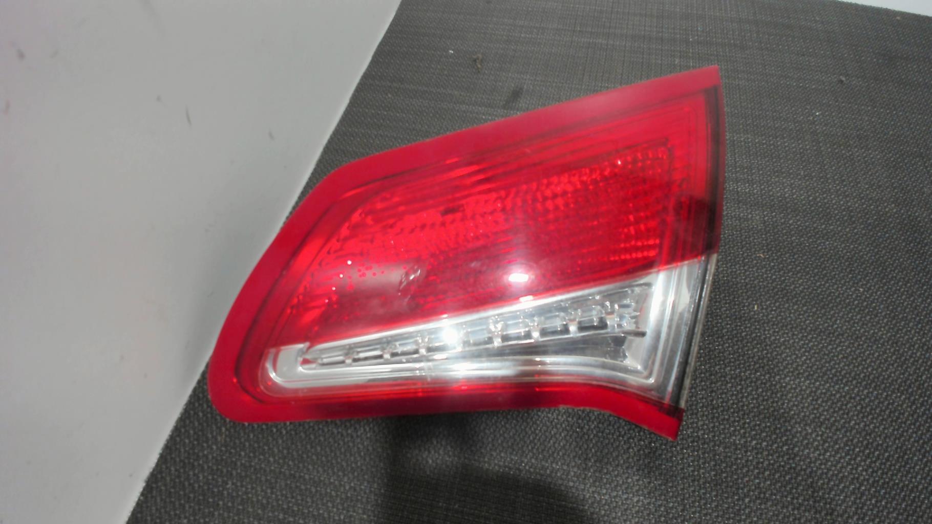 Feu arriere secondaire droit (feux) CITROEN C4 2 PHASE 1 Diesel - 1