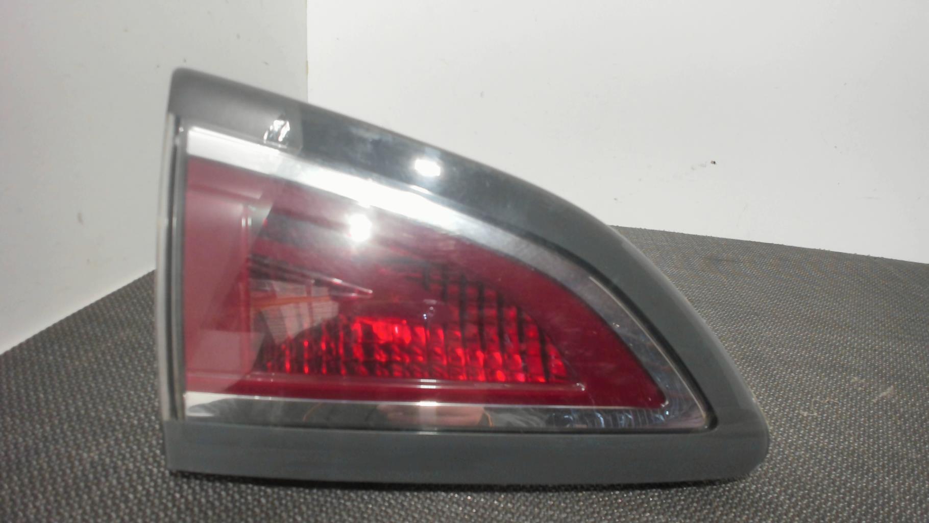 Feu arriere secondaire gauche (feux) RENAULT SCENIC 3 PHASE 3 Diesel - 1