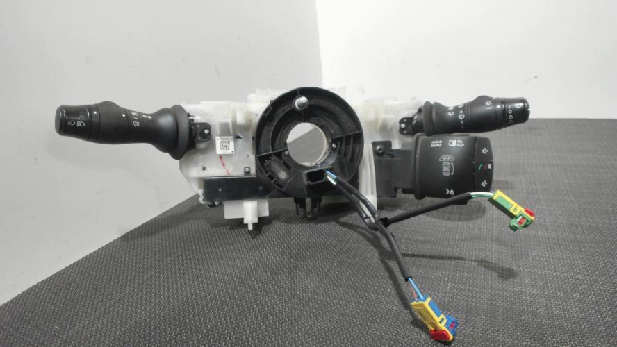 Image Com (Bloc Contacteur Tournant+Commodo Essuie Glace+Commodo Phare) - RENAULT MEGANE 3