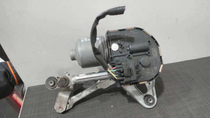 Image Moteur essuie glace avant gauche - PEUGEOT 5008 1