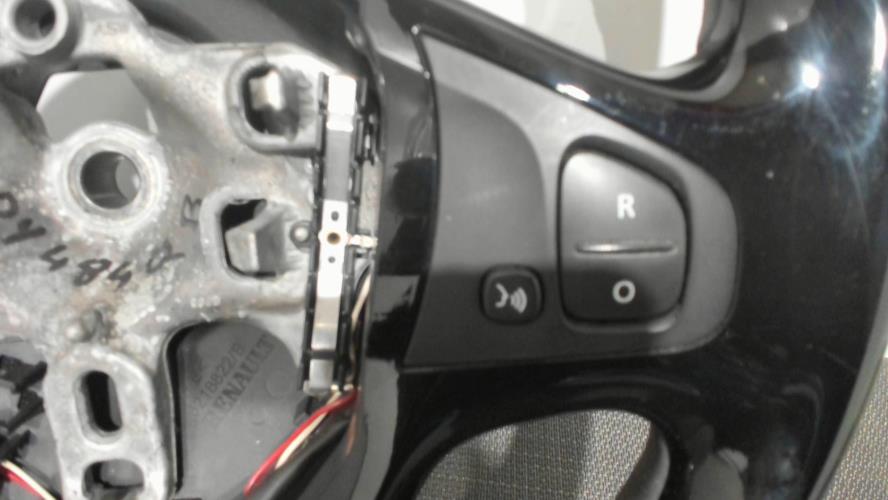 Image Volant - RENAULT CLIO 4