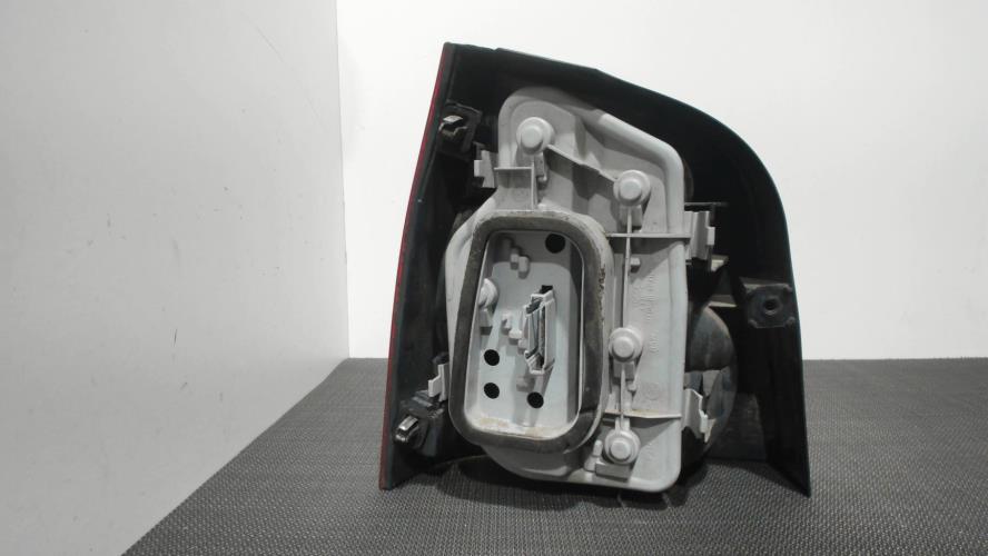 Image Feu arriere principal droit (feux) - VOLKSWAGEN POLO 4