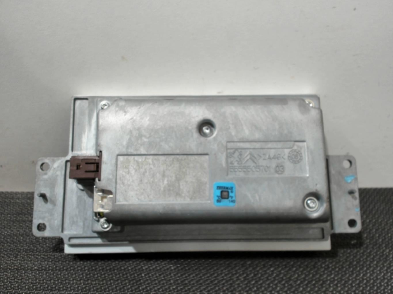 Ecran GPS CITROEN C4 1 PHASE 1 COUPE Diesel - 1
