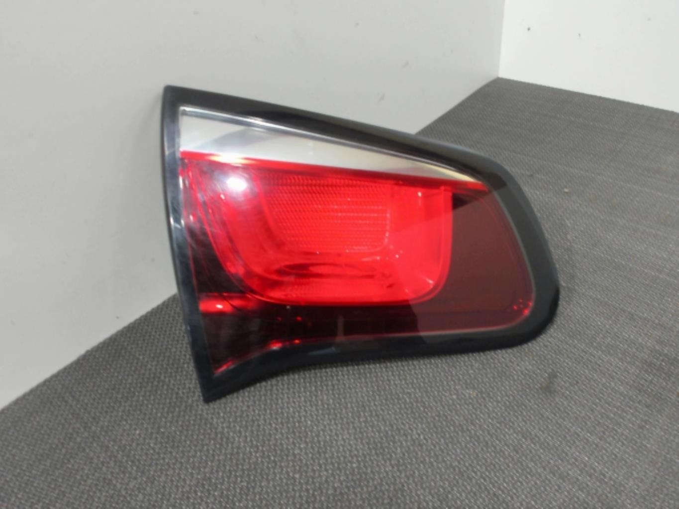 Feu arriere secondaire gauche (feux) CITROEN C3 2 PHASE 2 Diesel - 1