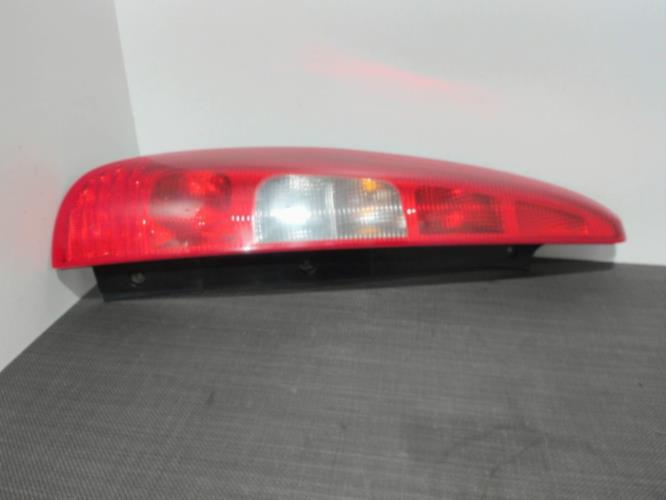 Image Feu arriere principal gauche (feux) - MITSUBISHI COLT 6