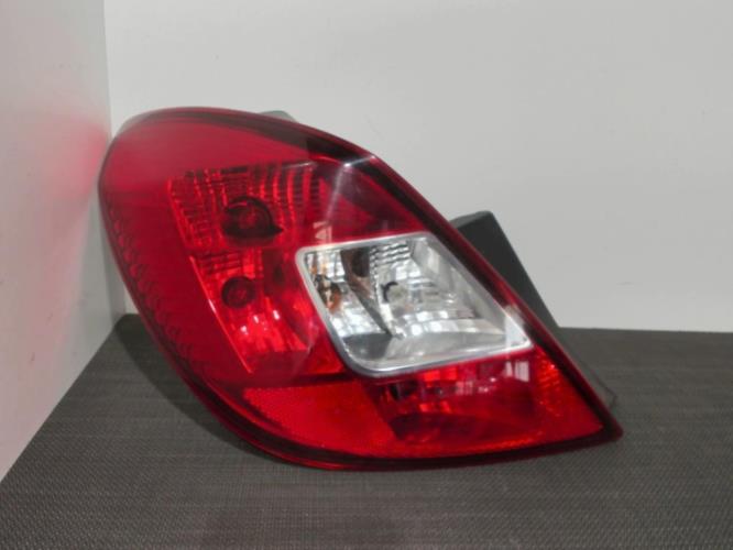 Image Feu arriere principal gauche (feux) - OPEL CORSA D