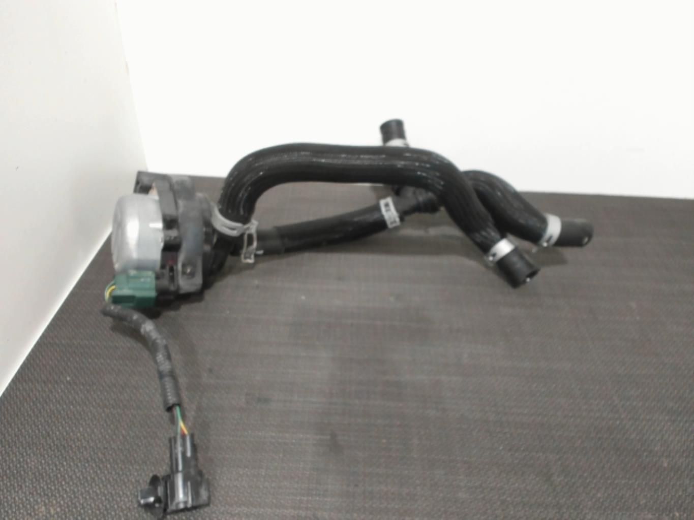 Pompe à eau NISSAN LEAF 2 Electricité - 1