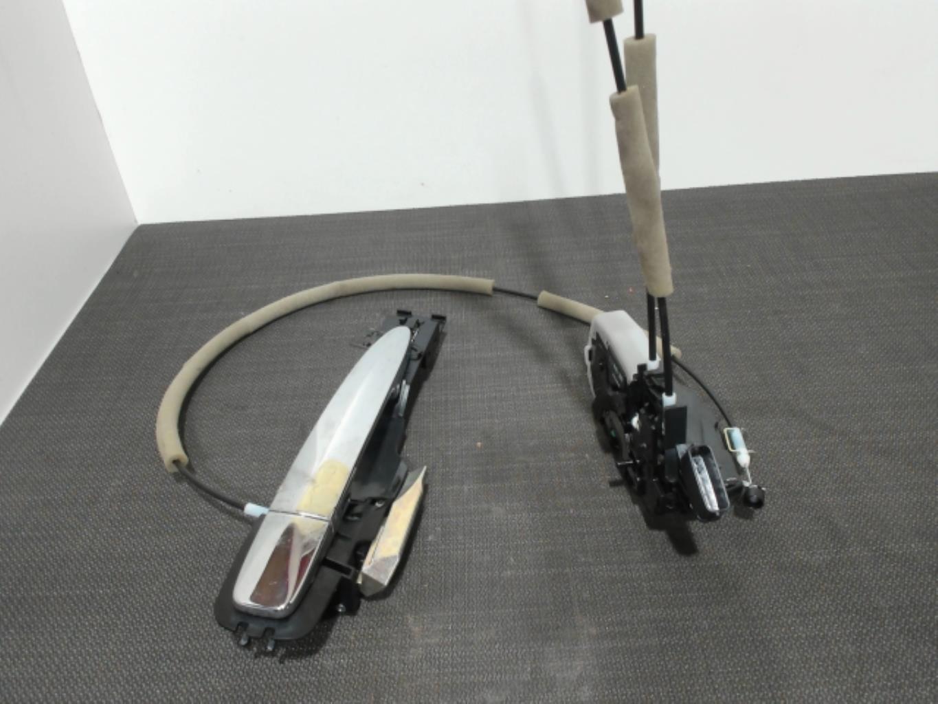 Serrure arriere gauche NISSAN LEAF 2 Electricité - 1