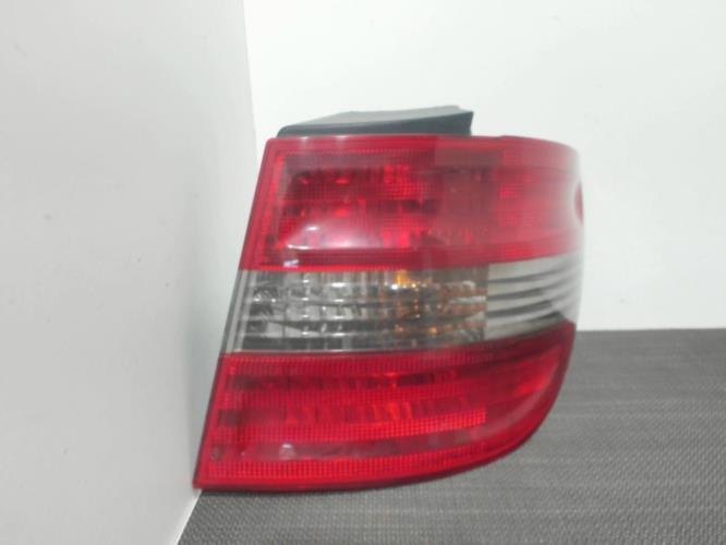 Image Feu arriere principal droit (feux) - MERCEDES CLASSE B 245