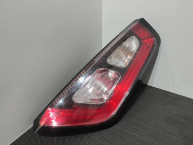 Image Feu arriere principal droit (feux) - FIAT GRANDE PUNTO