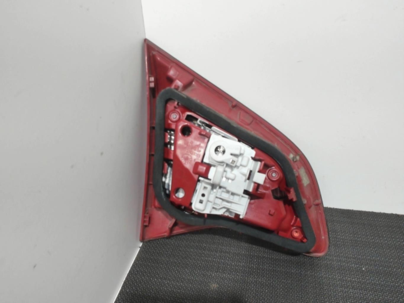 Feu arriere secondaire droit (feux) OPEL MERIVA B PHASE 1 Diesel - 1