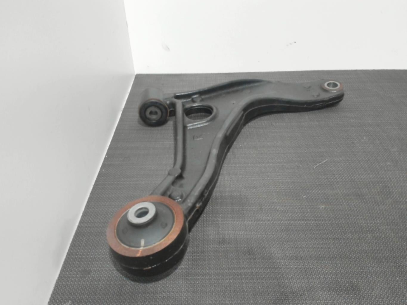 Triangle inferieur avant droit RENAULT MASTER 3 PHASE 2  - 1