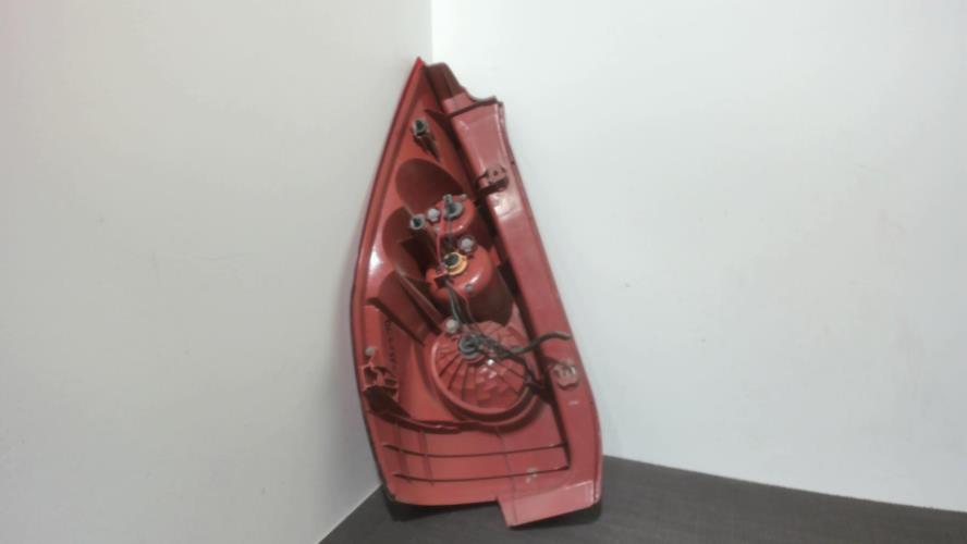 Image Feu arriere principal droit (feux) - MAZDA 5 1