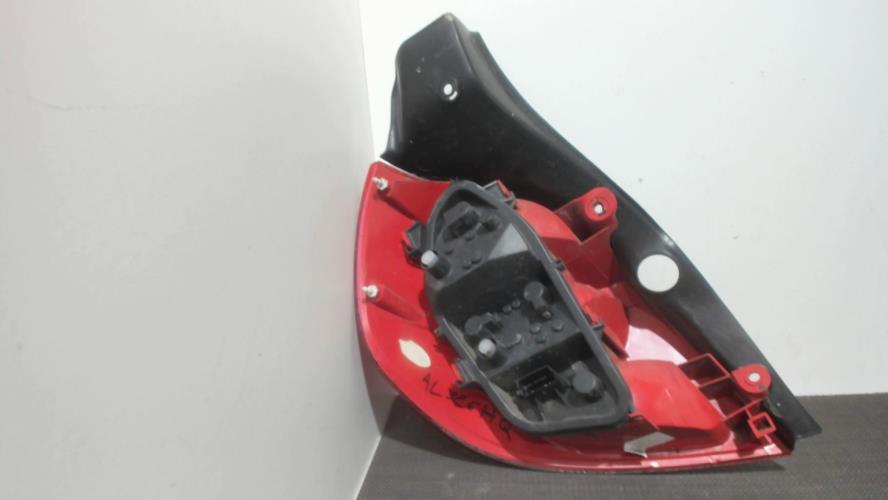 Image Feu arriere principal droit (feux) - RENAULT CLIO 3